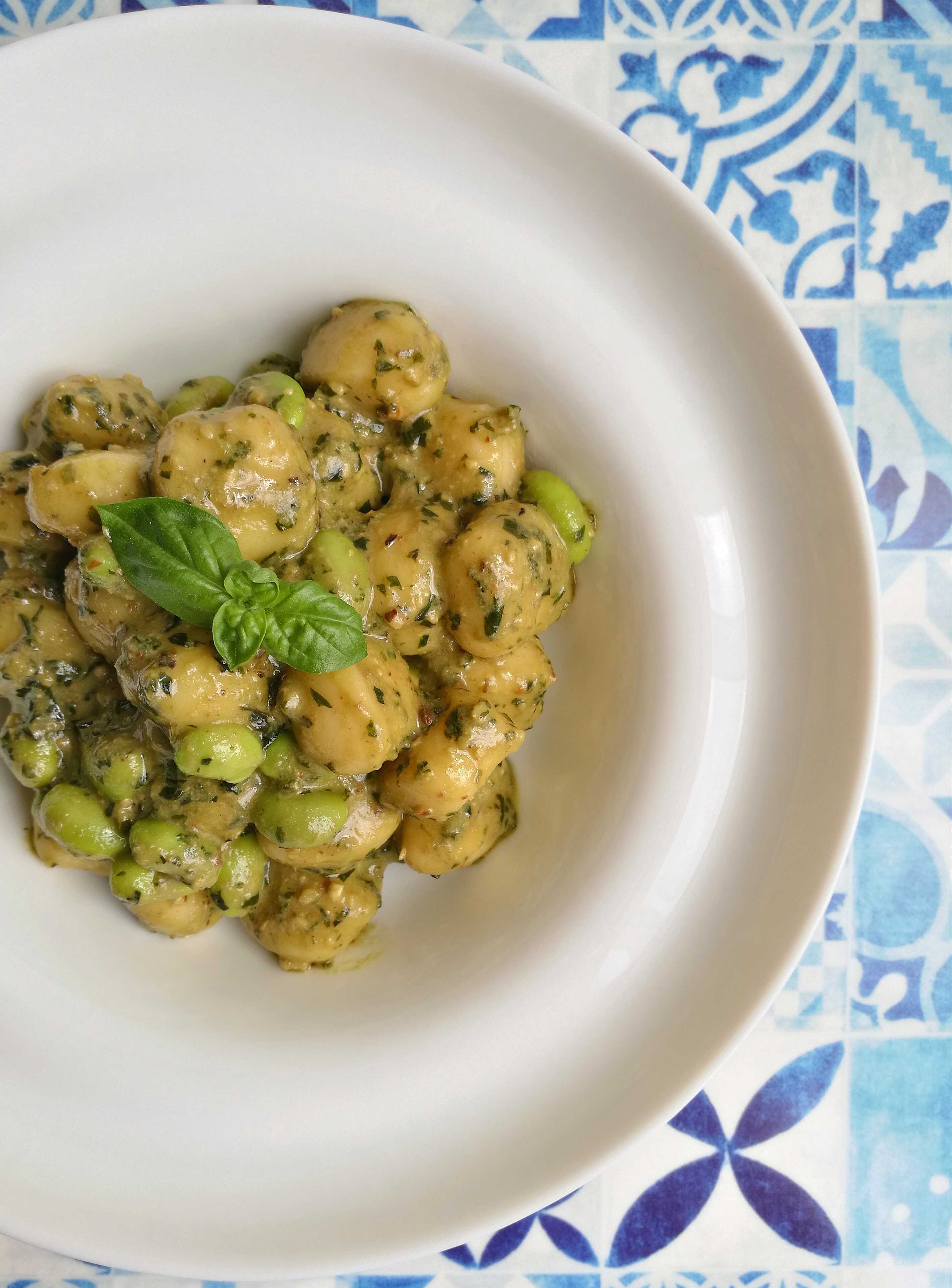 gnocchi con edamame