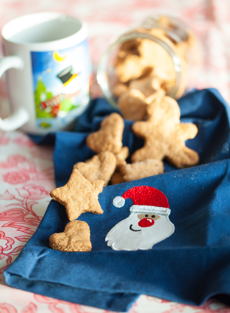 Biscotti Di Natale Nocciole.Biscotti Di Natale Alle Nocciole E Spezie Senza Zucchero Per I Piu Piccoli Diritto In Cucina