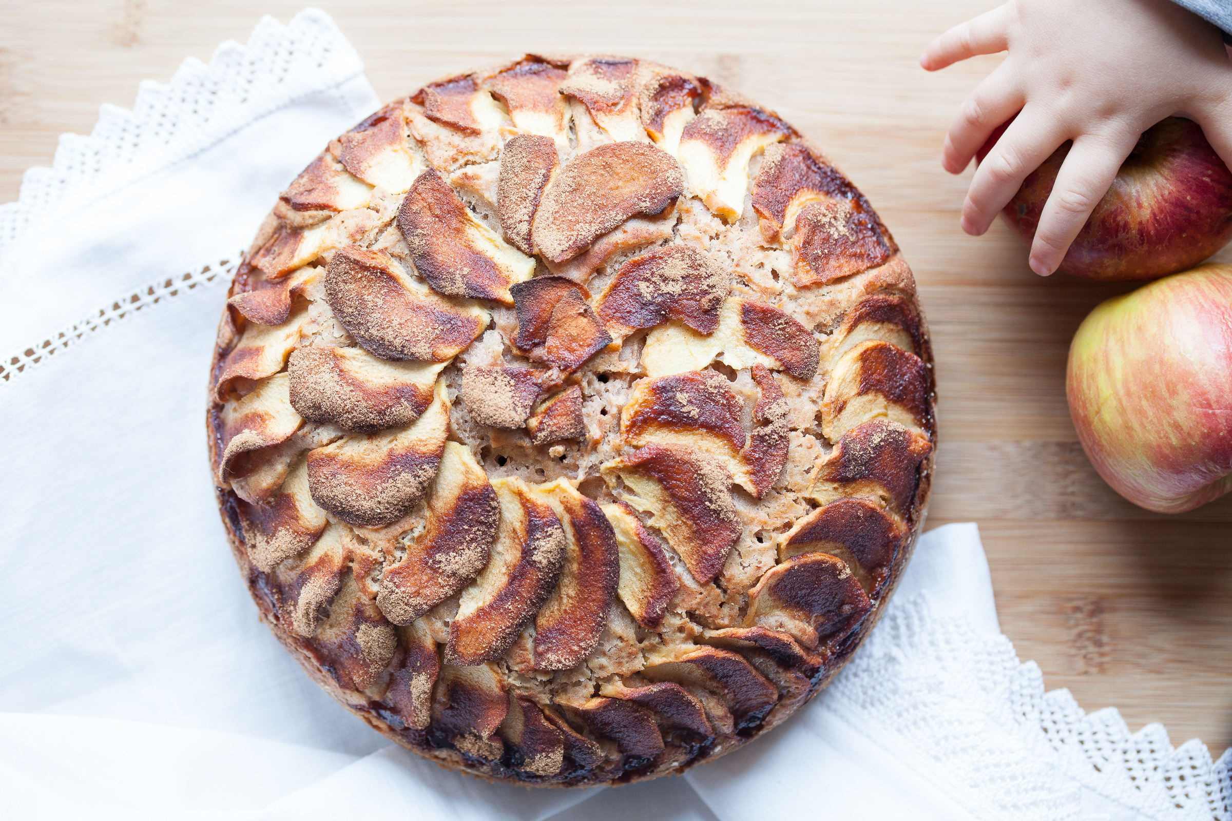 torta di mele mano