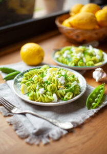 Pasta pesto di piselli menta e limone